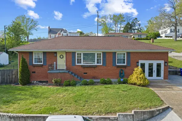 318 Hickory St, Clinton, TN 37716