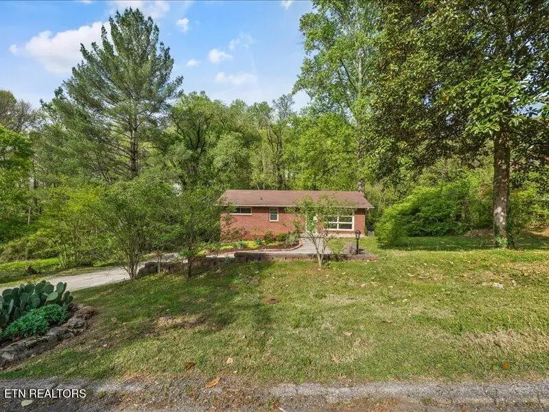 4701 Hilltop Rd, Knoxville, TN 37920 - #3