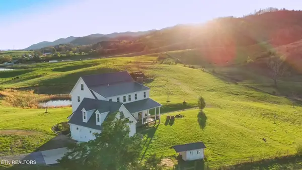 159 Canary Lane, Speedwell, TN 37870