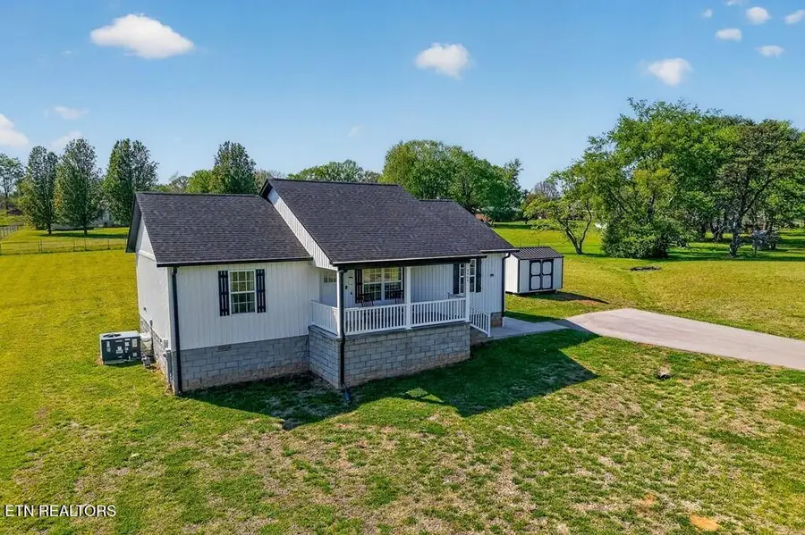 8664 Old Kentucky Rd, Sparta, TN 38583 - #2