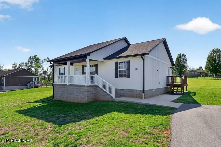 8664 Old Kentucky Rd, Sparta, TN 38583 - #3