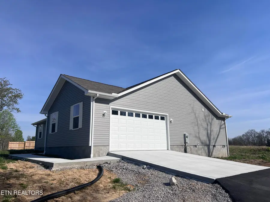 3695 Martha Washington Rd, Clarkrange, TN 38553 - #3