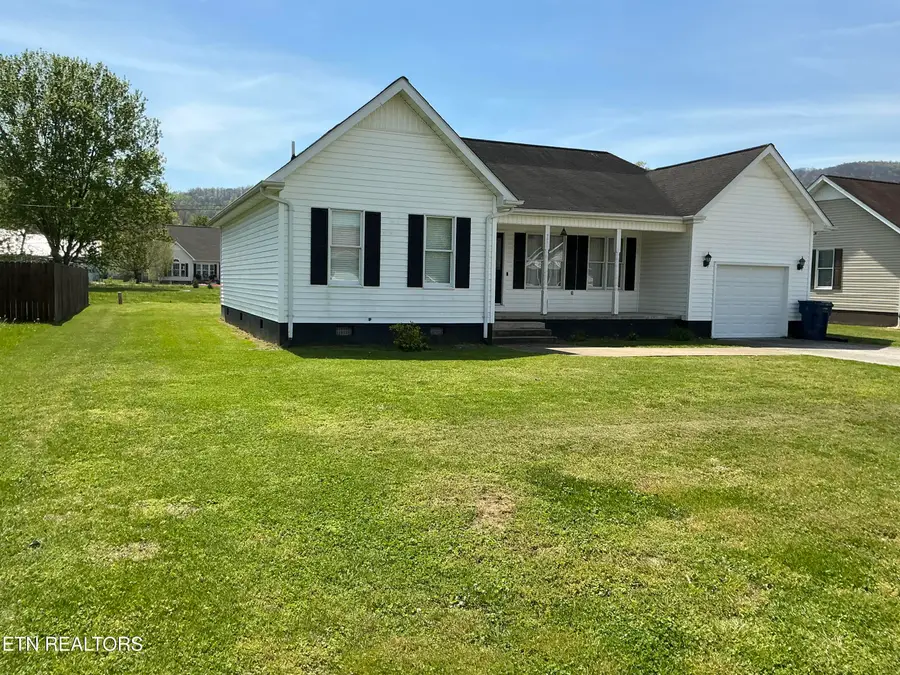 907 Doncaster Ave, Middlesboro, KY 40965 - #2