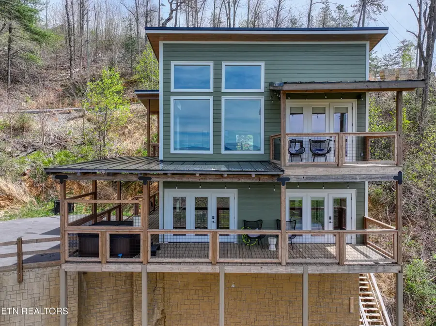 3322 Sugar Maple Loop Rd, Sevierville, TN 37862 - #2