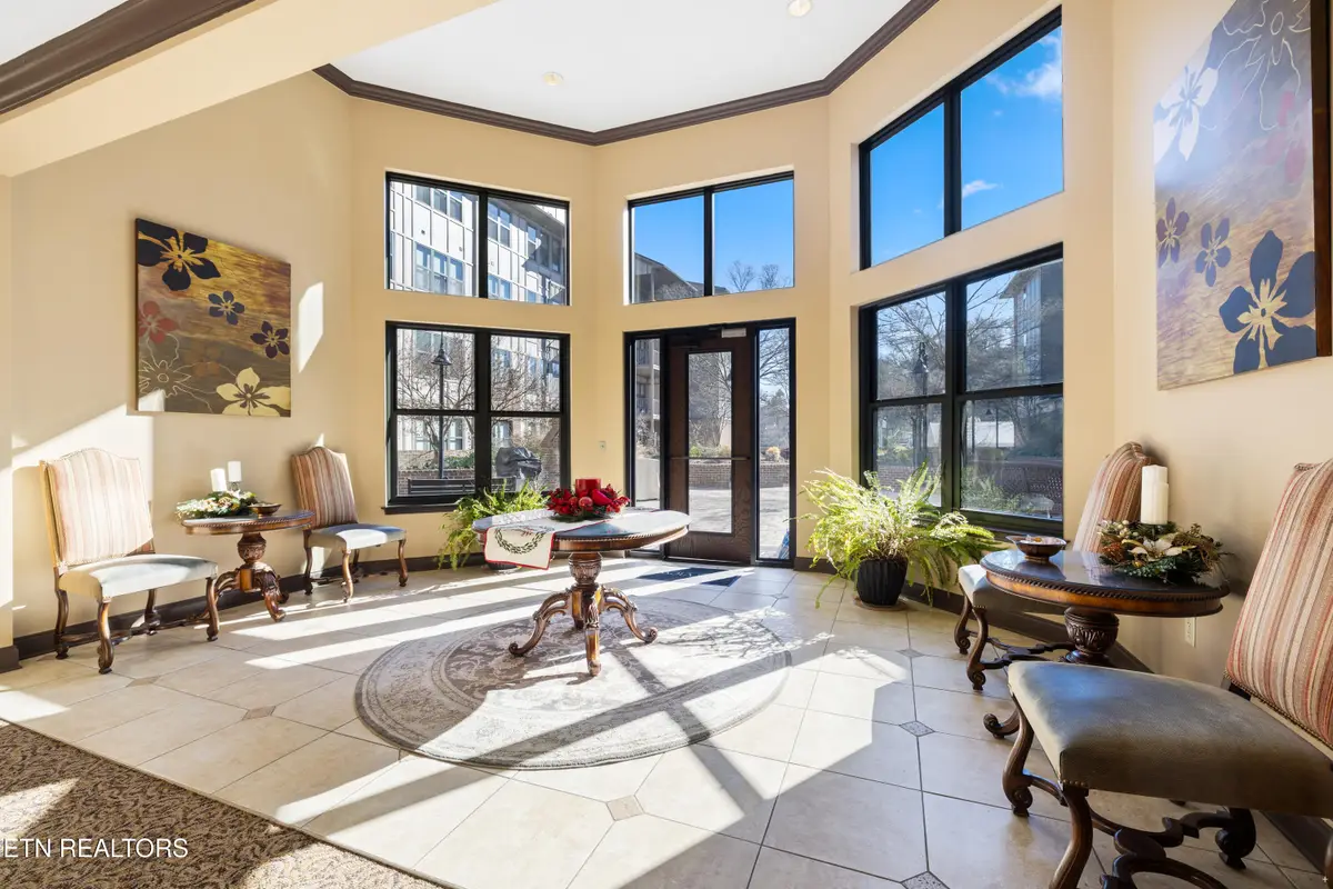 445 W Blount Ave #325, Knoxville, TN 37920 - #1