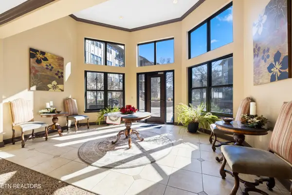 445 W Blount Ave #325, Knoxville, TN 37920