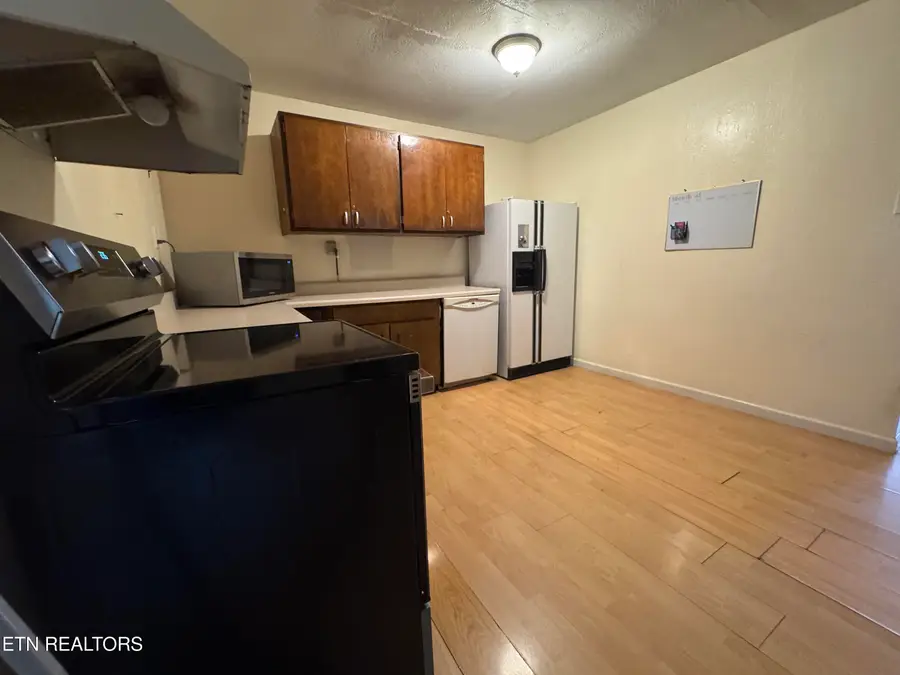 709 Fowler St, Clinton, TN 37716 - #2