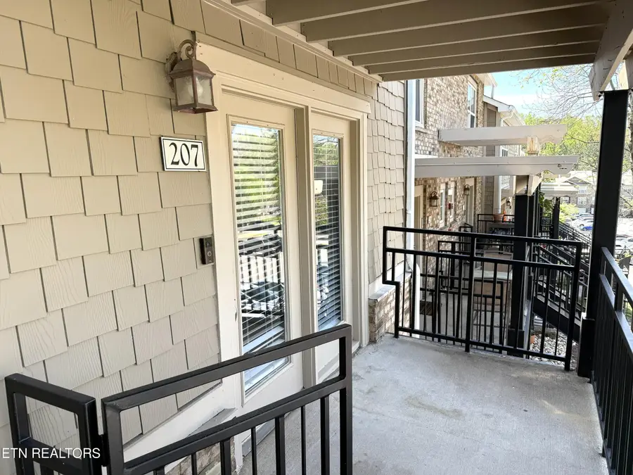 3914 Cherokee Woods Way #207, Knoxville, TN 37920 - #2