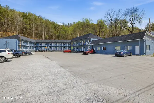 281 John Mcghee Blvd, Caryville, TN 37714