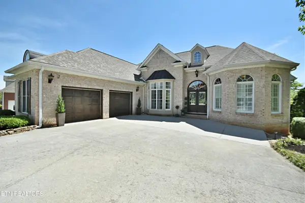 430 Oak Chase Blvd, Lenoir City, TN 37772