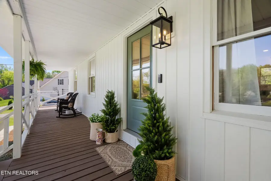 8001 Helen Drive, Powell, TN 37849 - #2