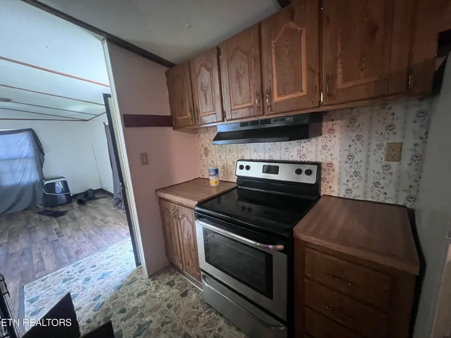 5285 White Oak Rd, Duff, TN 37729 - #3