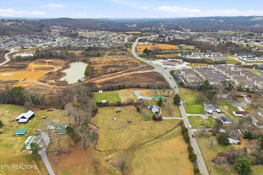 2036 Morganton Rd, Maryville, TN 37801 - #3