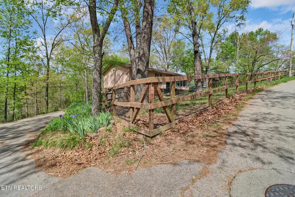703 Crestview Drive, Rockwood, TN 37854