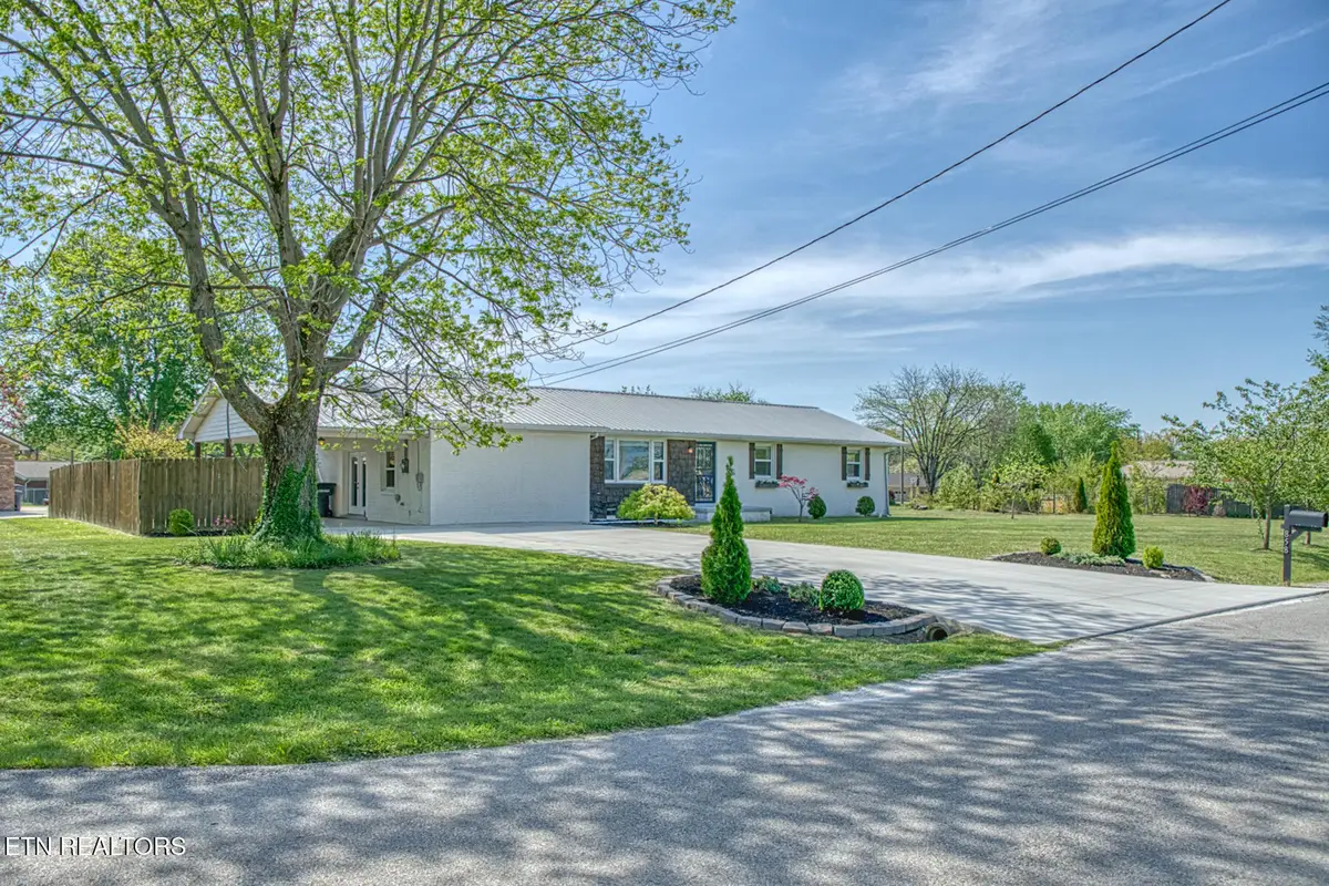 858 Greenland Ave, Cookeville, TN 38501 - #1