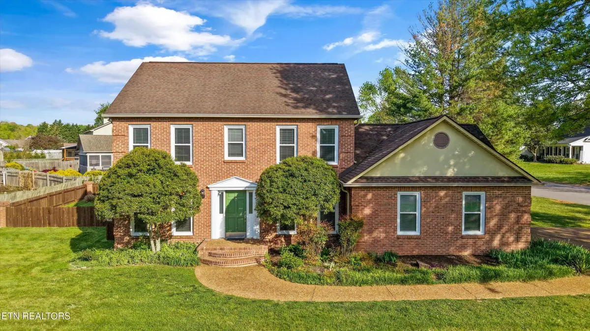 7601 Holcombridge Blvd, Powell, TN 37849 - #1