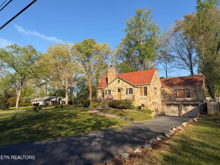 801 Kesterson Rd, Knoxville, TN 37918 - #3