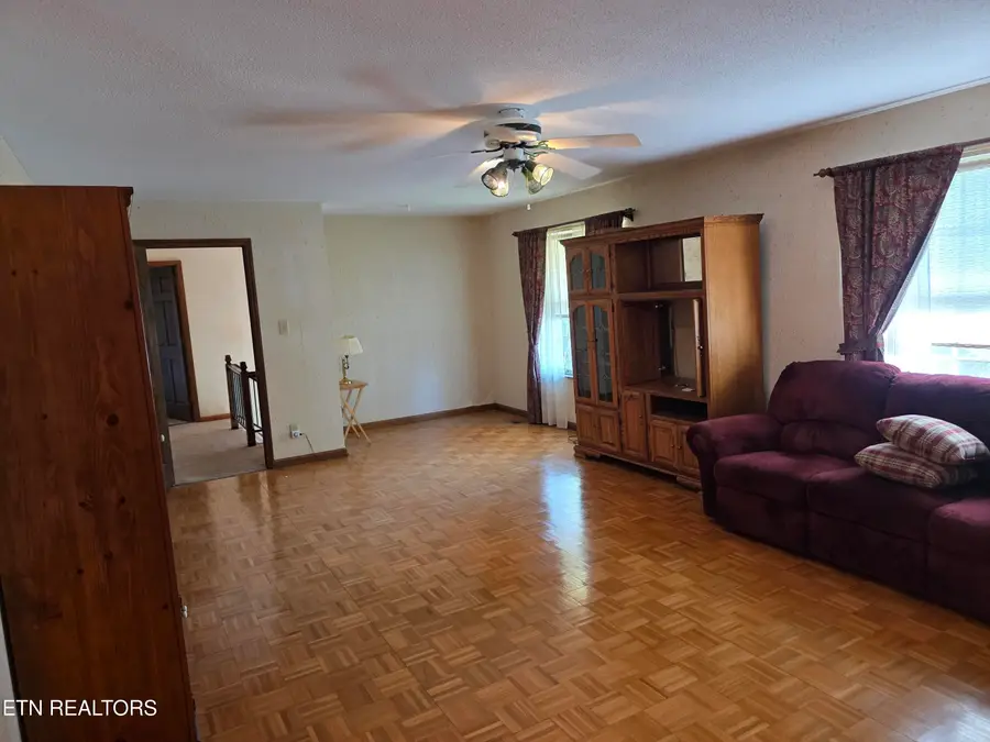 3602 Holland Tr, Lenoir City, TN 37772 - #3