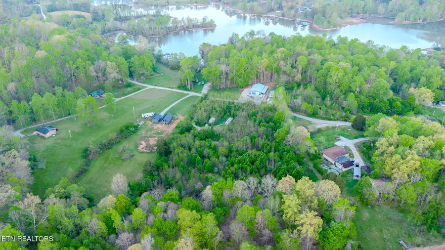 147 Lancer Rd, Harriman, TN 37748 - #3