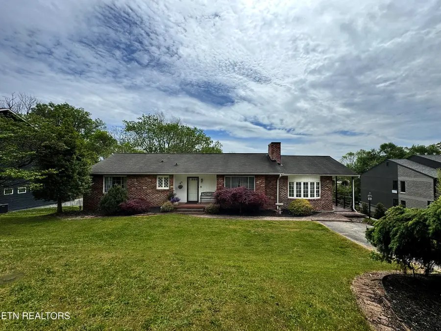 2802 Mineral Springs Ave, Knoxville, TN 37917 - #2