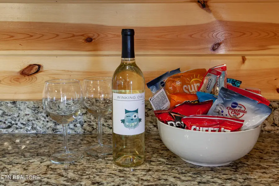 3708 Tilda Hilltop Way, Sevierville, TN 37862 - #3