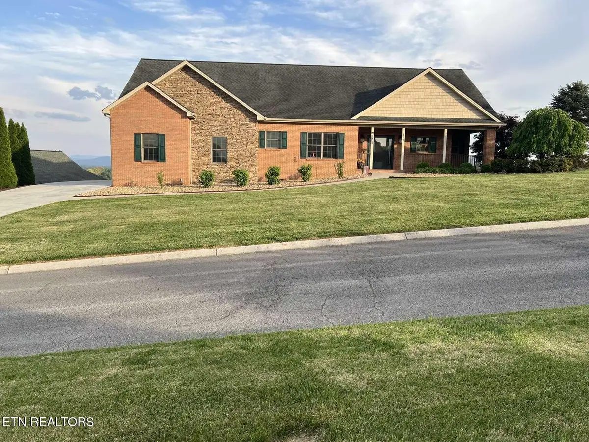 127 Golf View Blvd, Dandridge, TN 37725 - #1