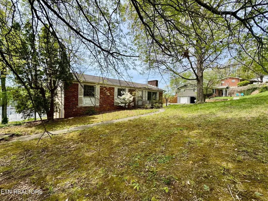 4520 Royalview Rd, Knoxville, TN 37921 - #3