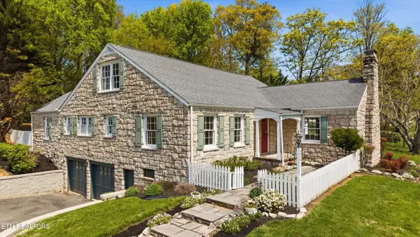 1440 Woodthrush Drive, Maryville, TN 37803