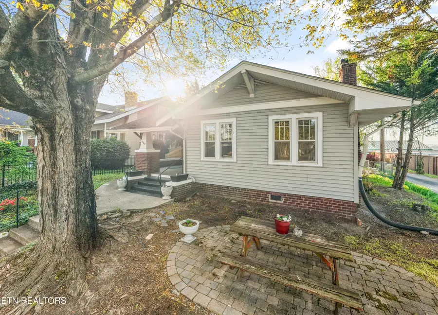 120 E Churchwell Ave, Knoxville, TN 37917 - #2
