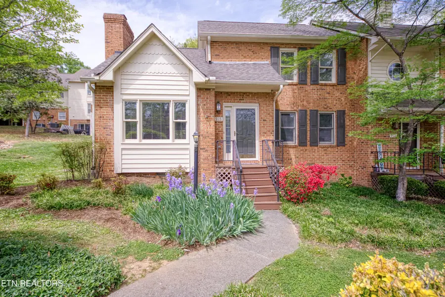 915 Miles Court, Knoxville, TN 37923 - #3