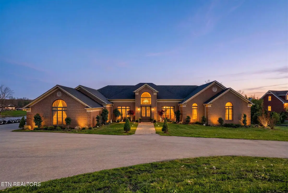 1042 Holiday Drive, Crossville, TN 38555 - #1