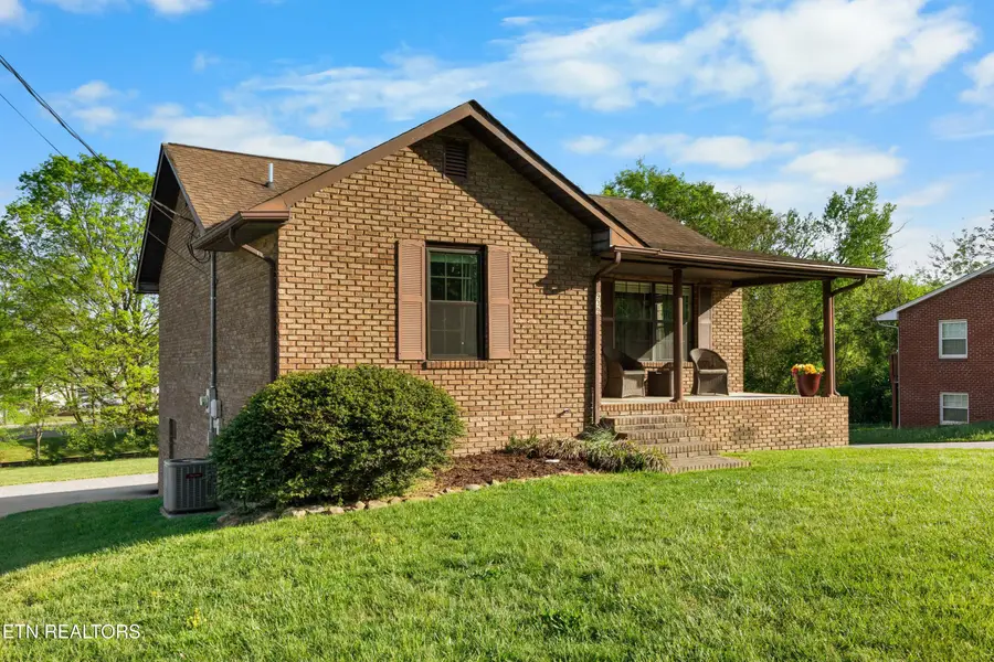 939 Fowler St, Clinton, TN 37716 - #2