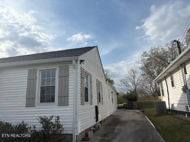 2011 Fine Ave, Knoxville, TN 37917 - #2