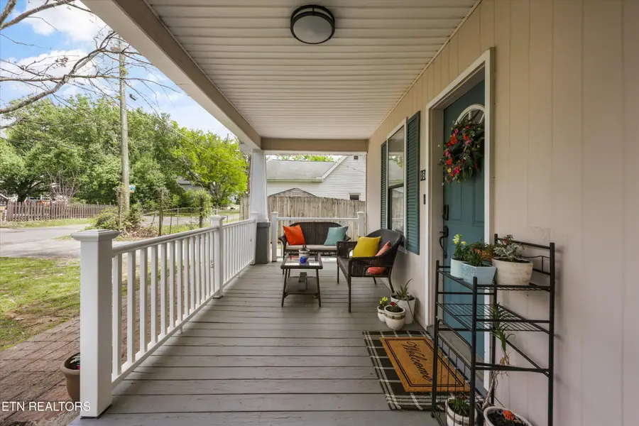 160 W Moody Ave, Knoxville, TN 37920 - #2