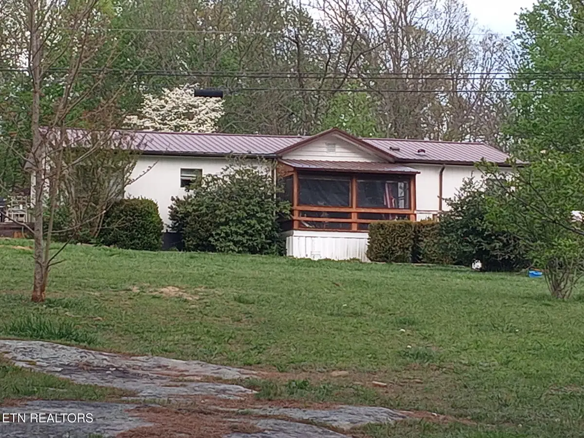 145 Florida Ave, Crossville, TN 38572 - #1