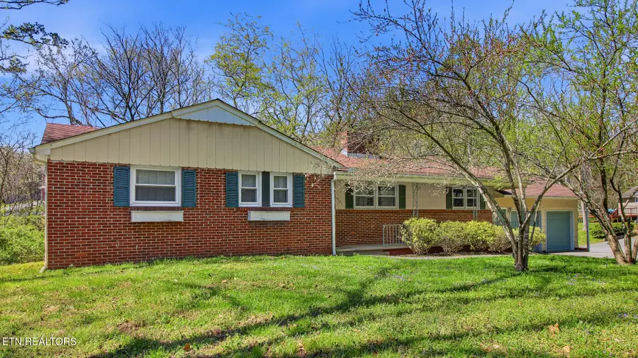 4721 W Sunset Rd, Knoxville, TN 37914 - #3
