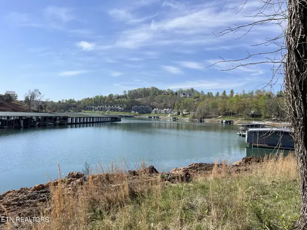 Antlers Way, LaFollette, TN 37766