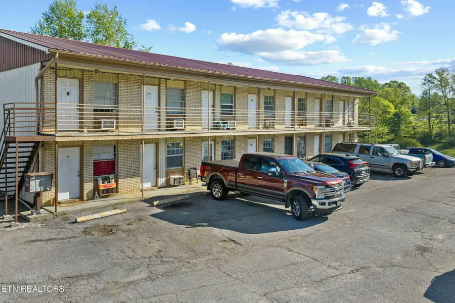 1068 Wooddale Church Rd, Strawberry Plains, TN 37871 - #3