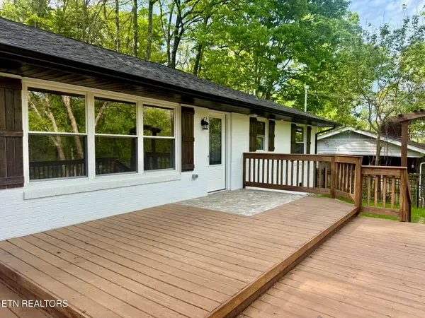 1216 Pilleaux Drive, Knoxville, TN 37912