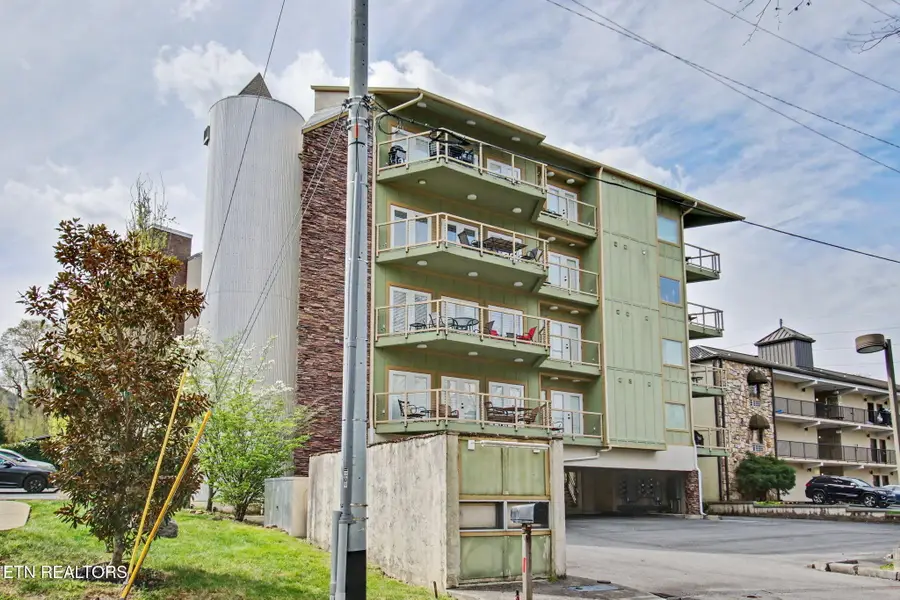 513 Mccarter Rd #4 m, Gatlinburg, TN 37738 - #2