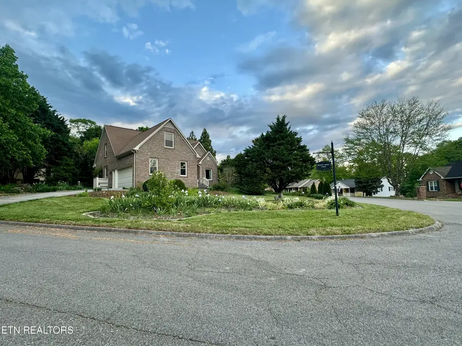 7824 Beckett Ridge Court, Powell, TN 37849 - #3