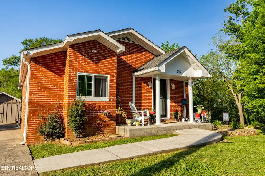 315 South Oak St, Sweetwater, TN 37874 - #2