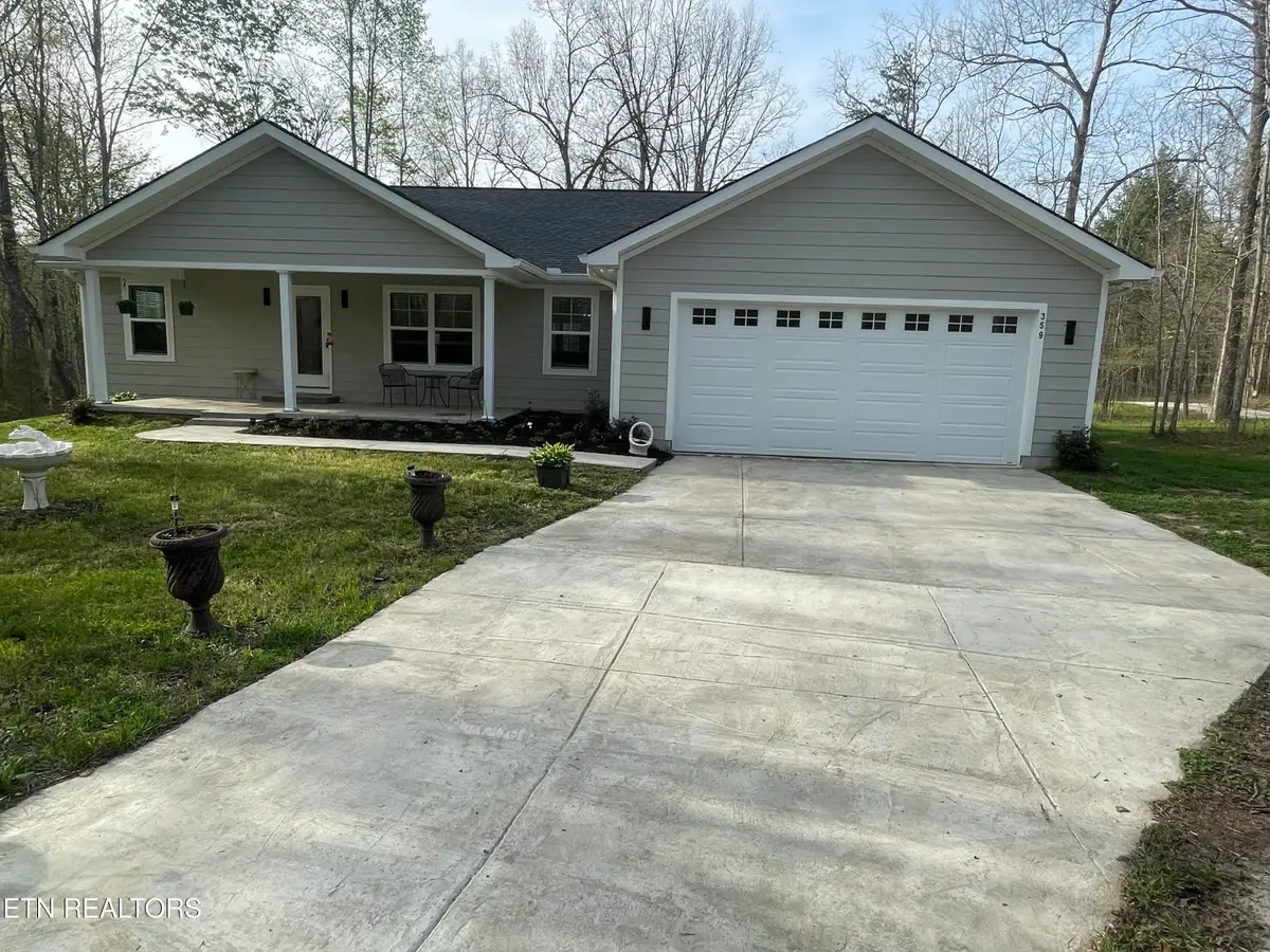 359 Youngs Ford Rd, Jamestown, TN 38556 - #1