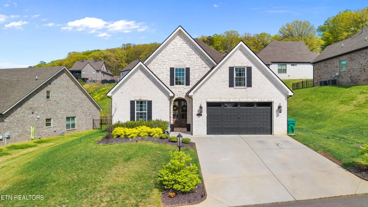 1046 Westland Creek Blvd, Knoxville, TN 37923 - #1