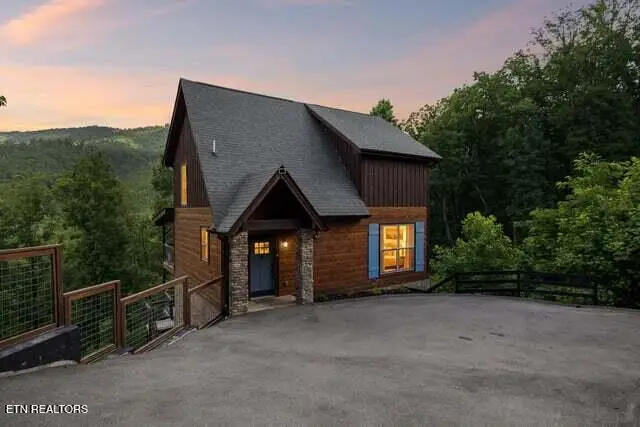 817 Pine Top Lane, Gatlinburg, TN 37738 - #1