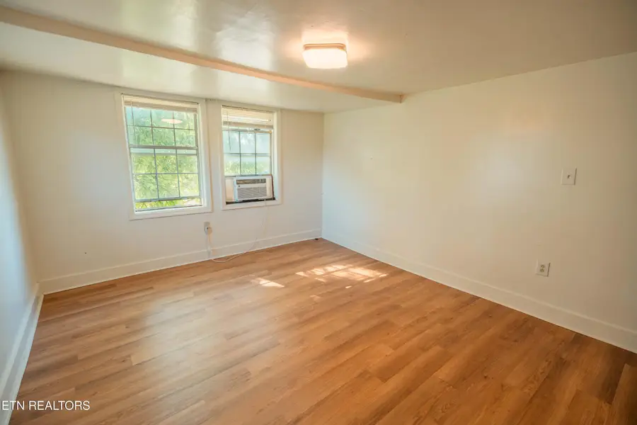 2430 Parkview Ave, Knoxville, TN 37917 - #3
