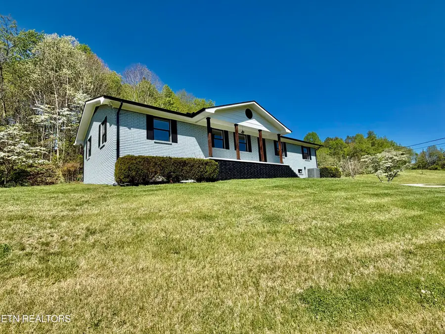 815 Payne Drive, New Tazewell, TN 37825 - #2