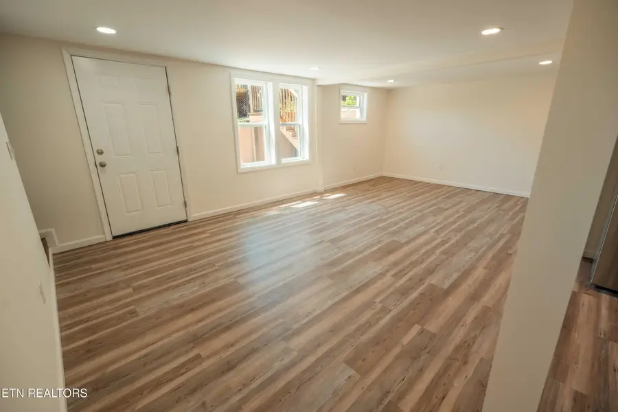 106 Wainwright Rd, Oak Ridge, TN 37830 - #2