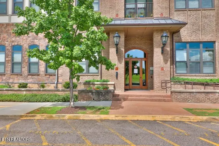 445 W Blount Ave #105, Knoxville, TN 37920 - #2
