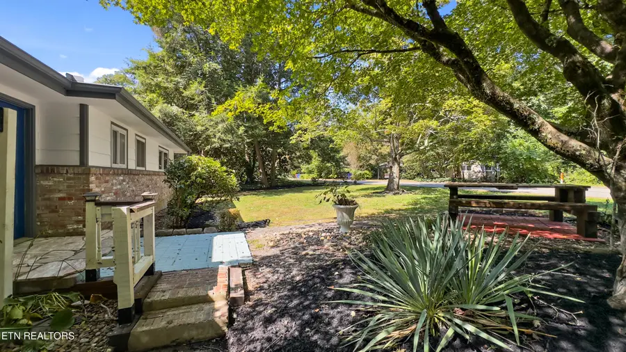 845 W Outer Drive, Oak Ridge, TN 37830 - #3